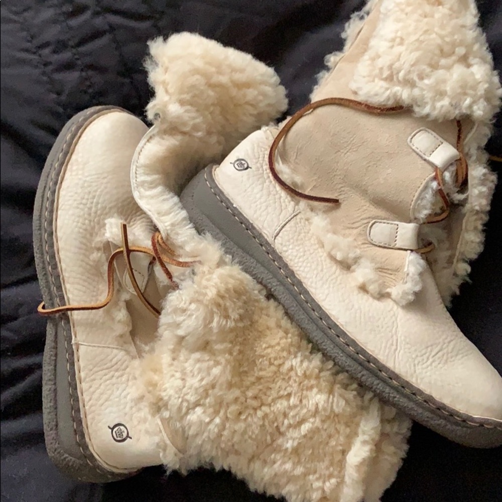 Born wool lined boots. Size 10